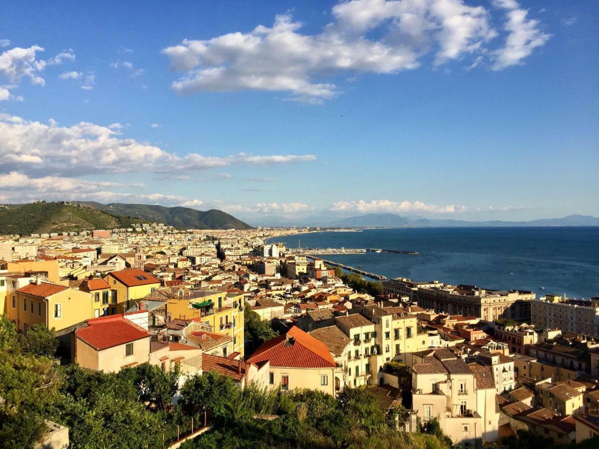 Casa Vacanze Seahorse Salerno Ngoại thất bức ảnh